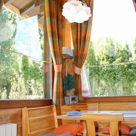 Pretty Chalet With Jacuzzi In Chamonix-Mont-Blanc * Шамоні